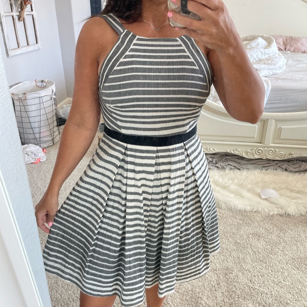 Eva Franco Saybook dress size 4